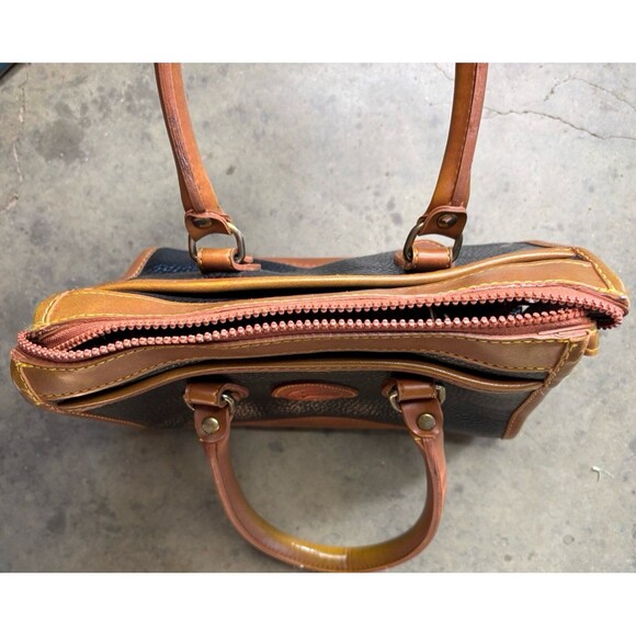 Dooney & Bourke All-Weather Leather Dr's Bag Satchel Purse Vintage - Picture 10 of 12